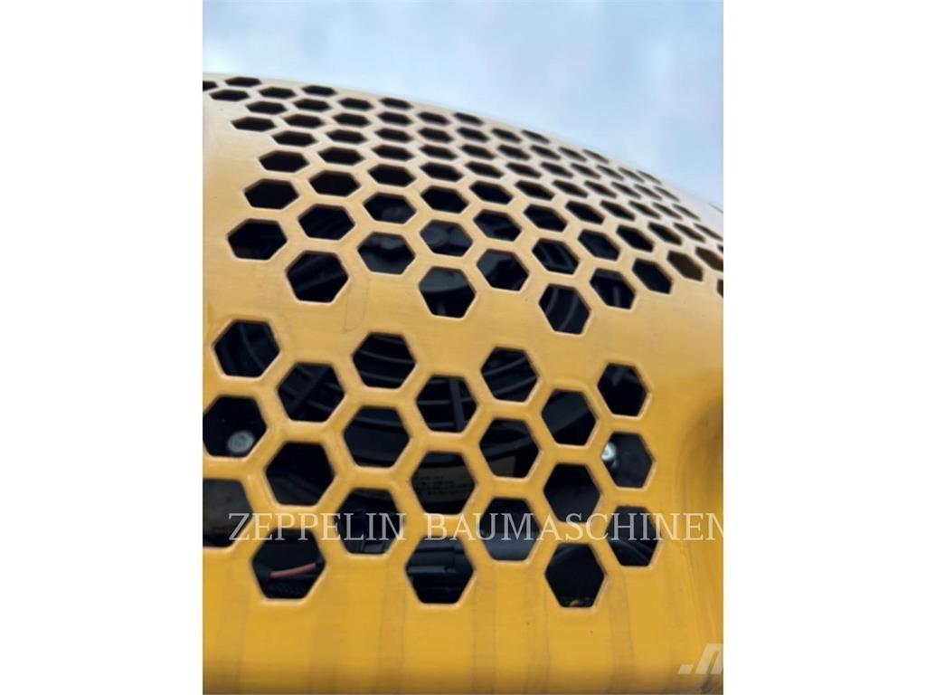 CAT 301.8-05A Bageri gusjeničari