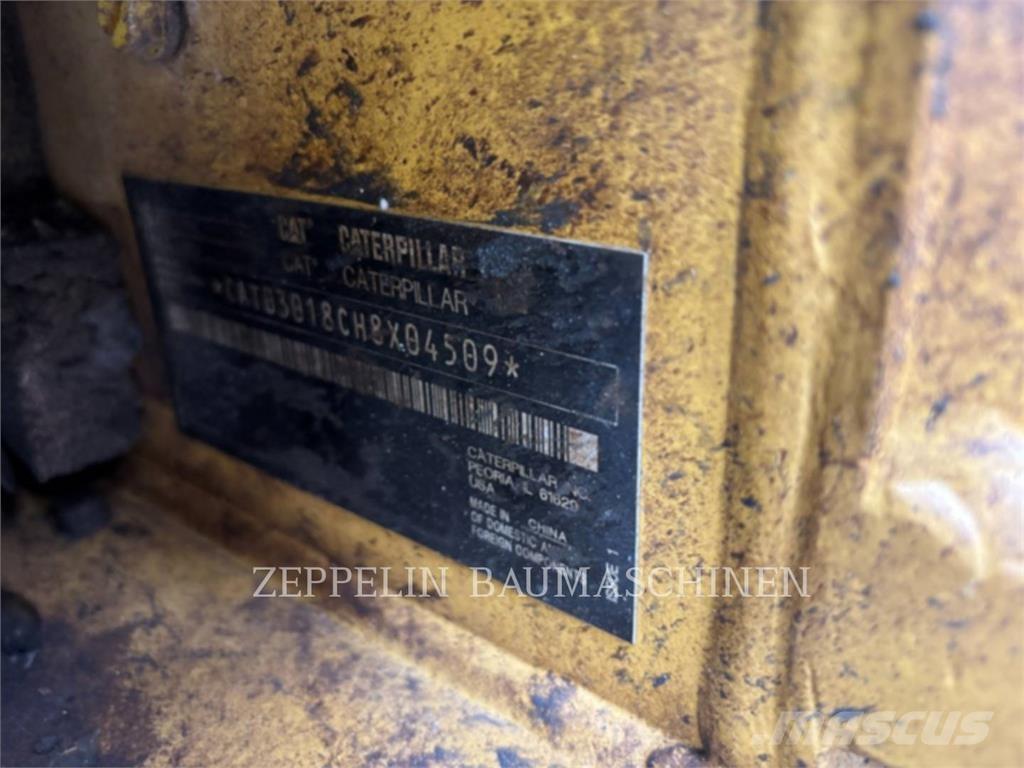 CAT 301.8-05A Bageri gusjeničari