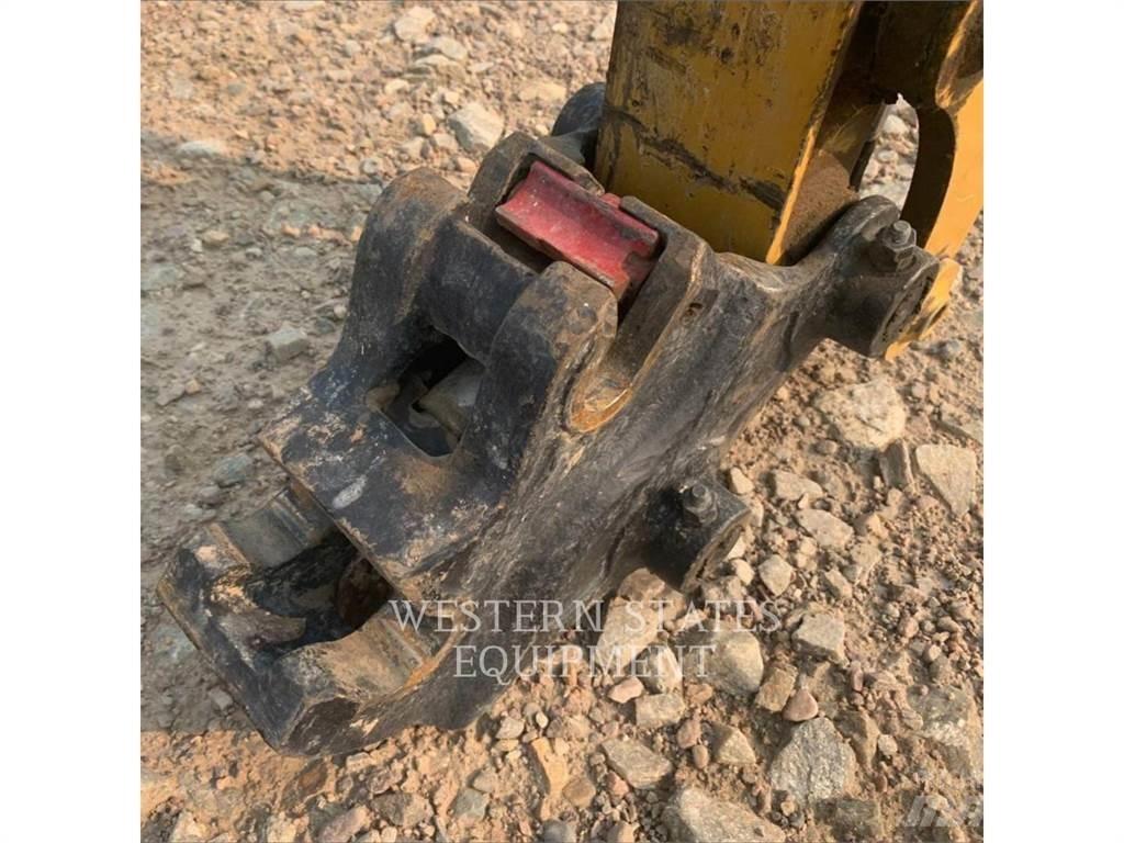CAT 302 Bageri gusjeničari