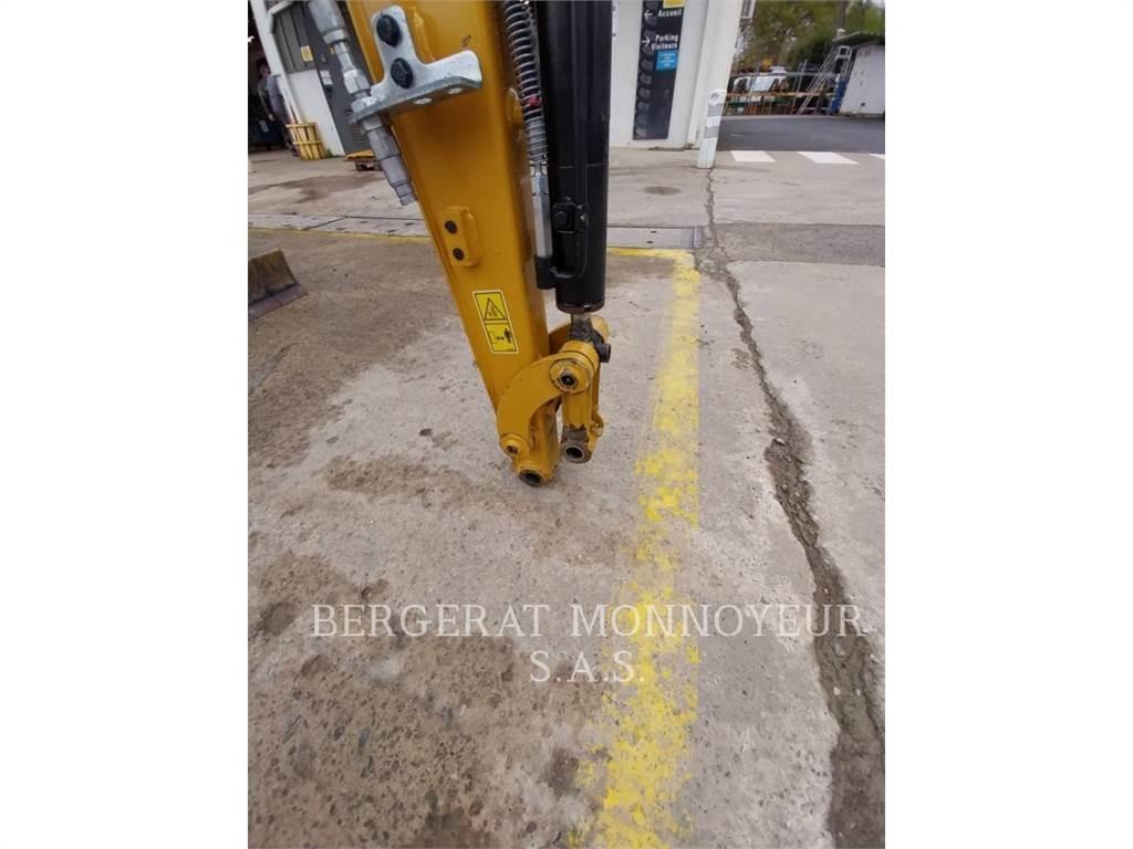 CAT 302 Bageri gusjeničari
