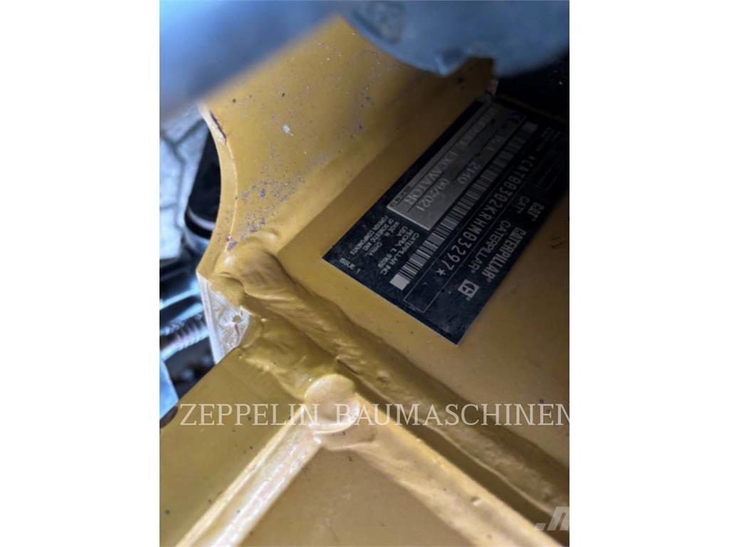 CAT 302-05A CR Bageri gusjeničari