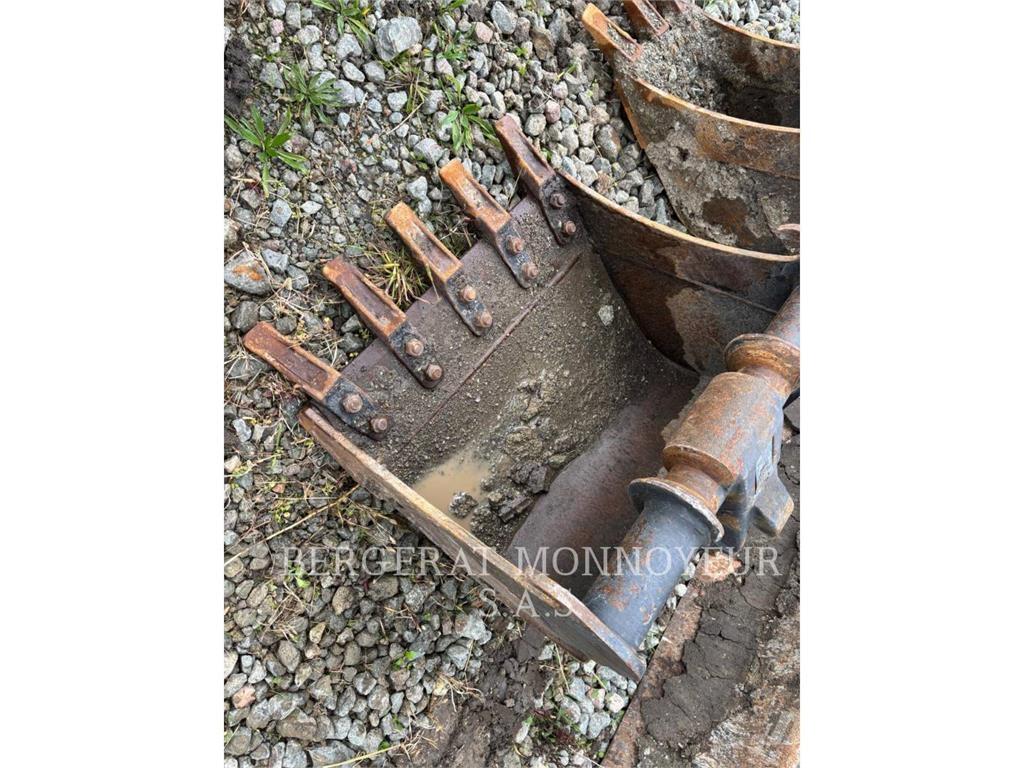 CAT 302.7 Bageri gusjeničari