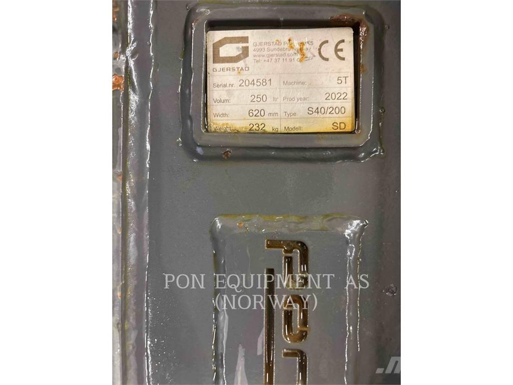 CAT 30507CR Bageri gusjeničari