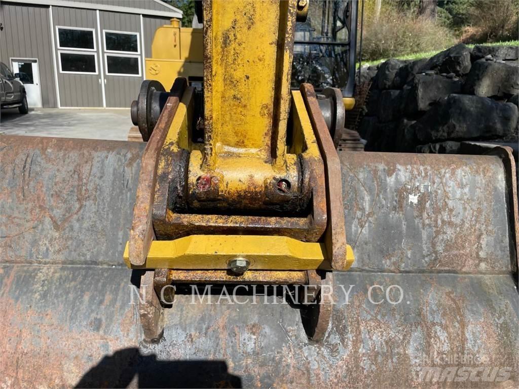 CAT 307 Bageri gusjeničari