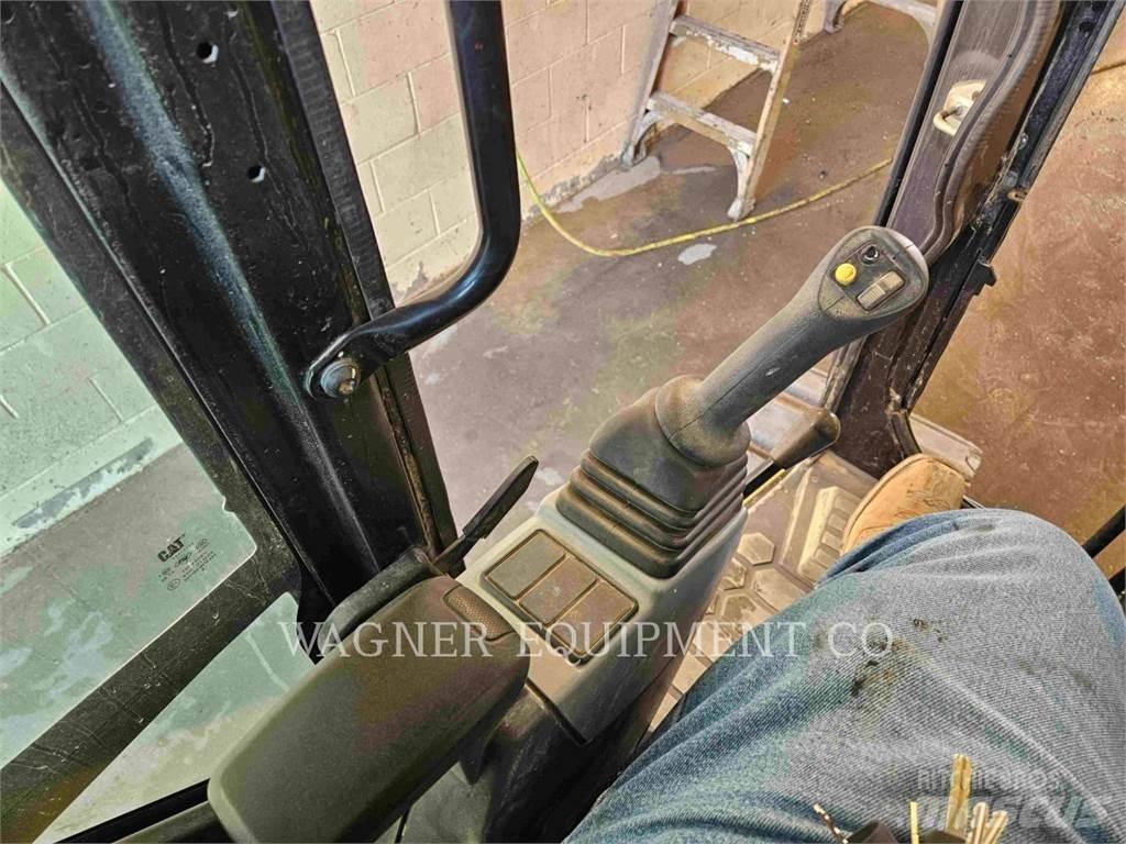 CAT 30807CR Bageri gusjeničari