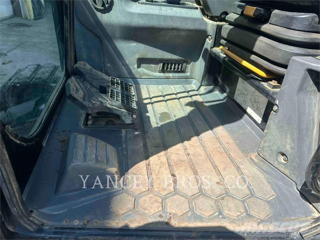 CAT 310 Bageri gusjeničari