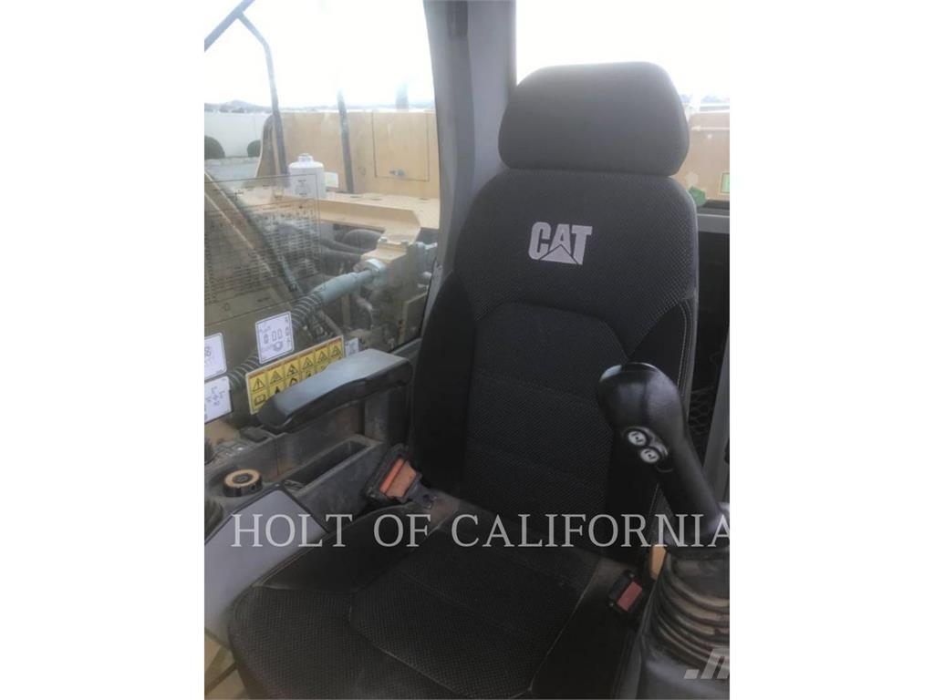 CAT 320 Bageri gusjeničari
