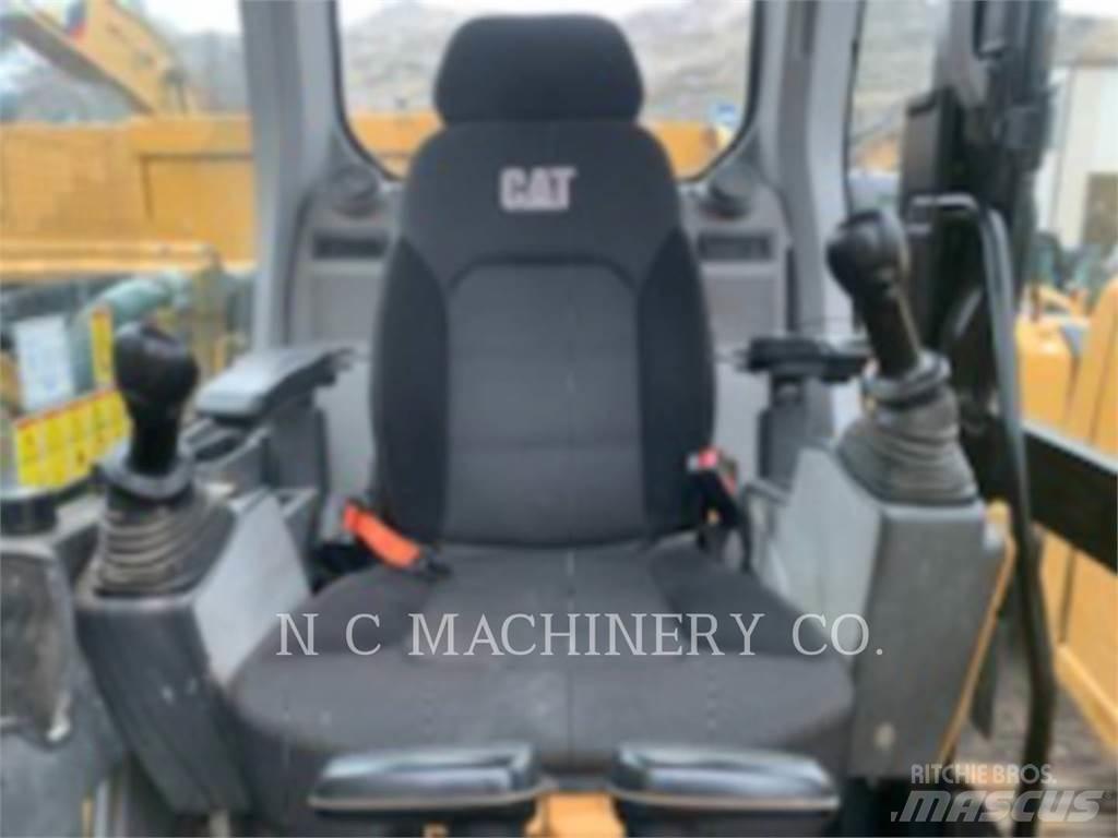CAT 320 Bageri gusjeničari