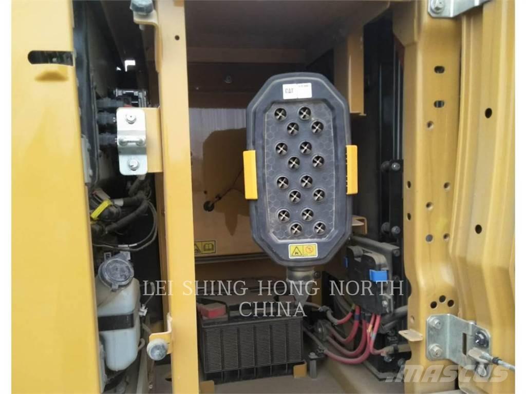 CAT 320-07 Bageri gusjeničari