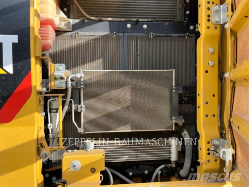 CAT 320-07A Bageri gusjeničari