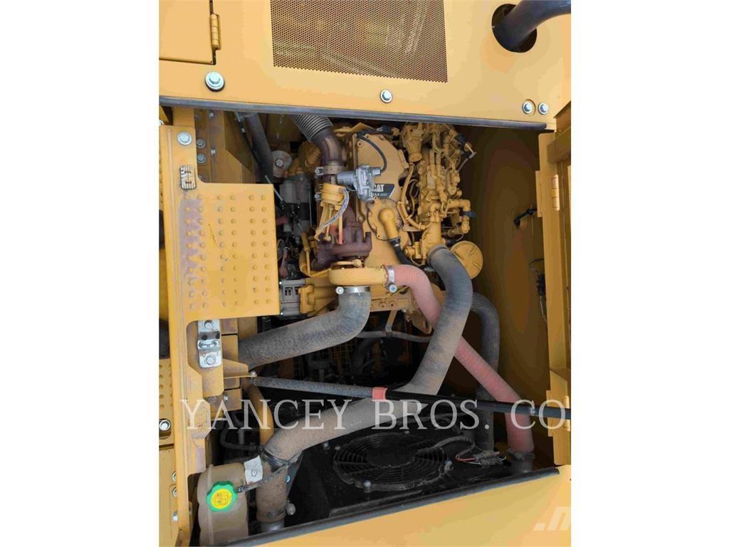 CAT 32007GC Bageri gusjeničari