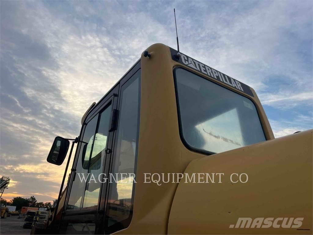 CAT 320CL Bageri gusjeničari