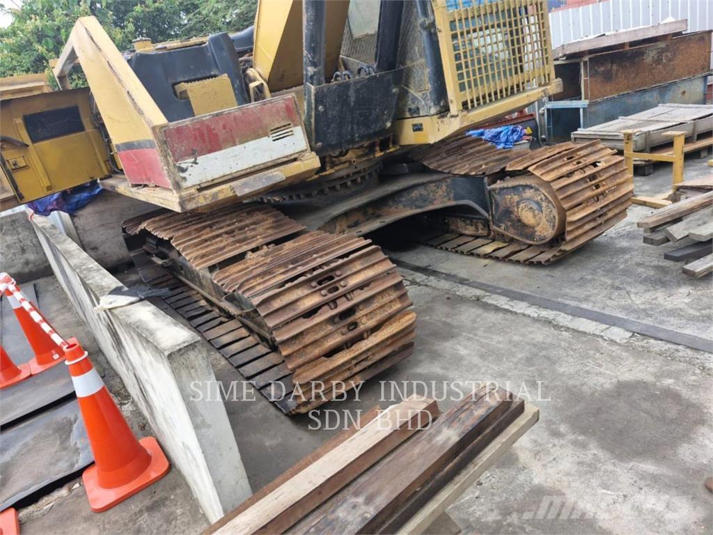 CAT 320D2 Bageri gusjeničari