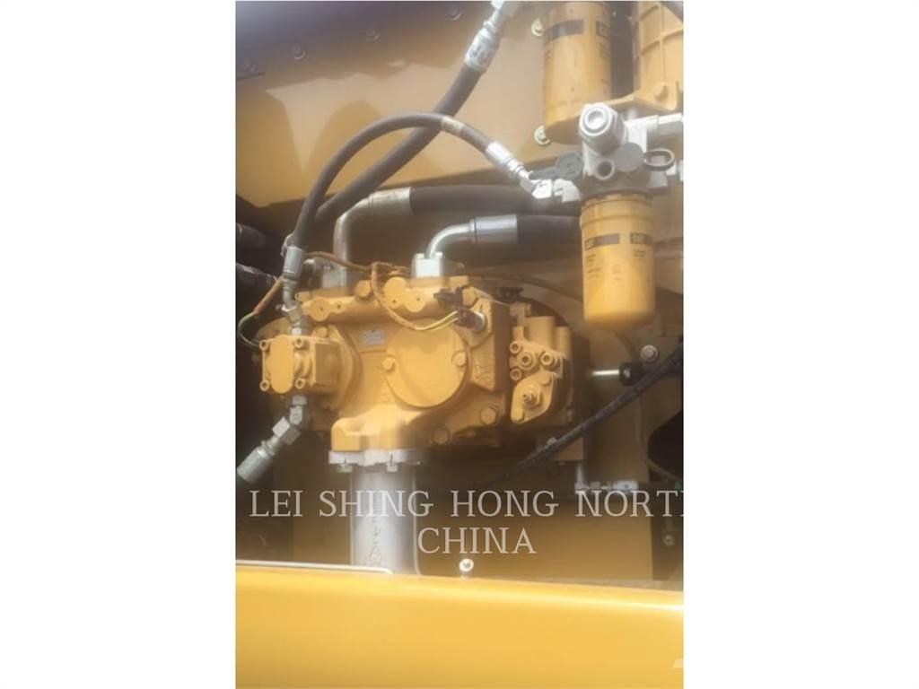 CAT 320D2 Bageri gusjeničari