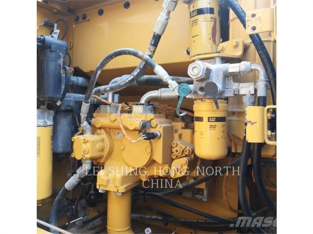 CAT 320D2 Bageri gusjeničari