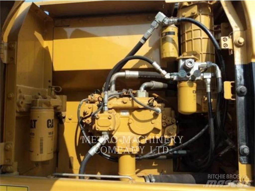 CAT 320DGC Bageri gusjeničari