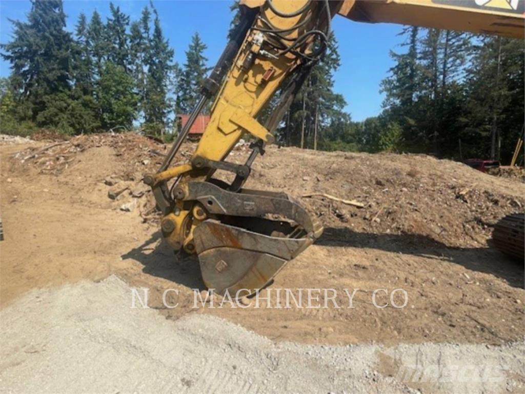 CAT 320E Bageri gusjeničari