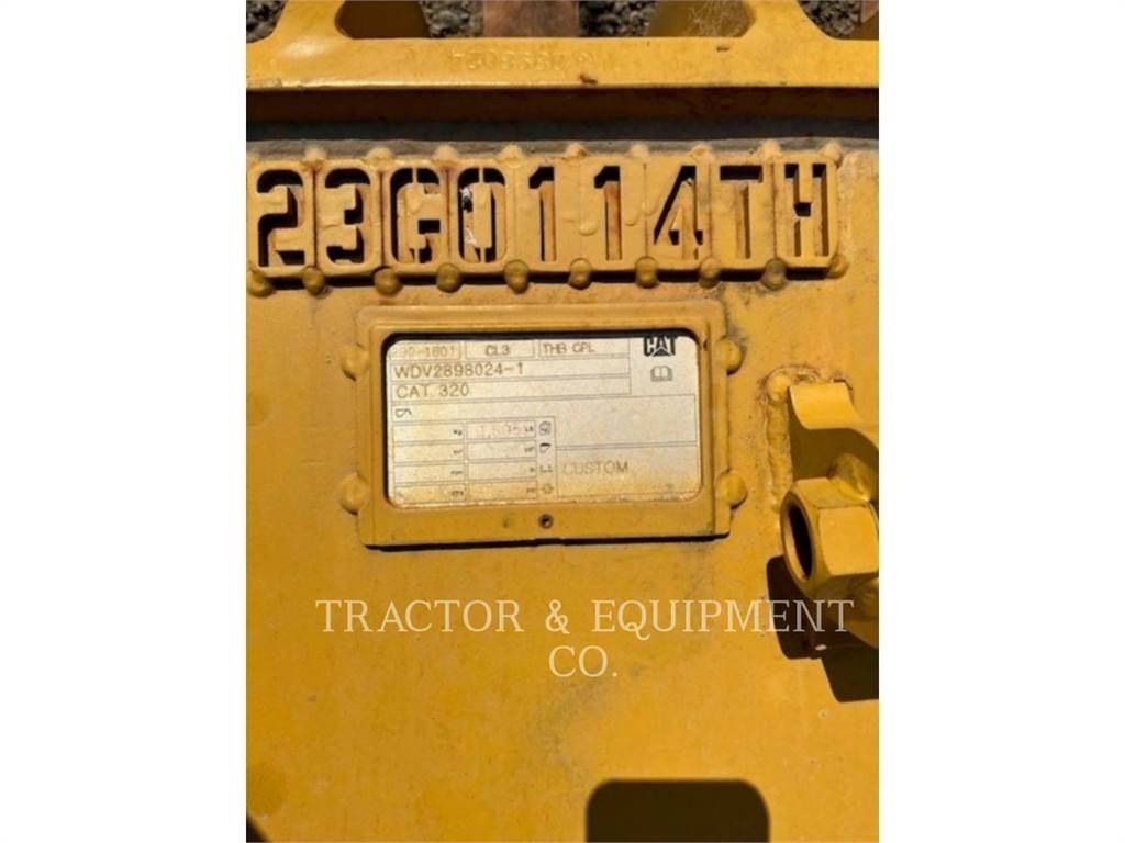 CAT 323 Bageri gusjeničari