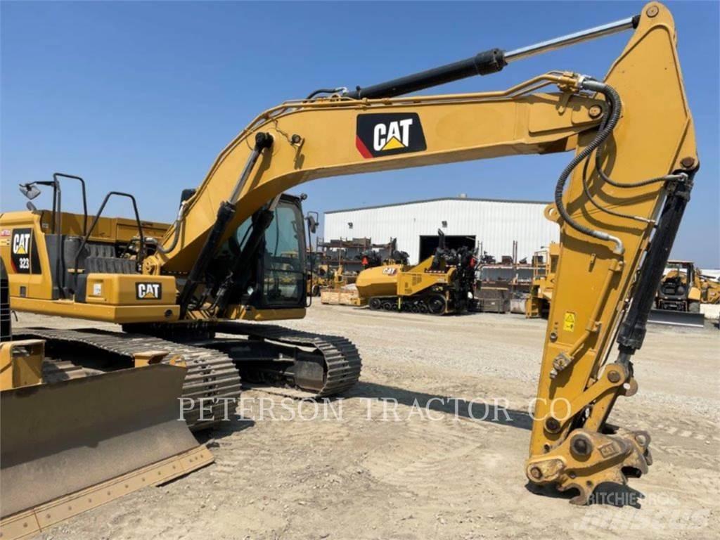 CAT 323 Bageri gusjeničari