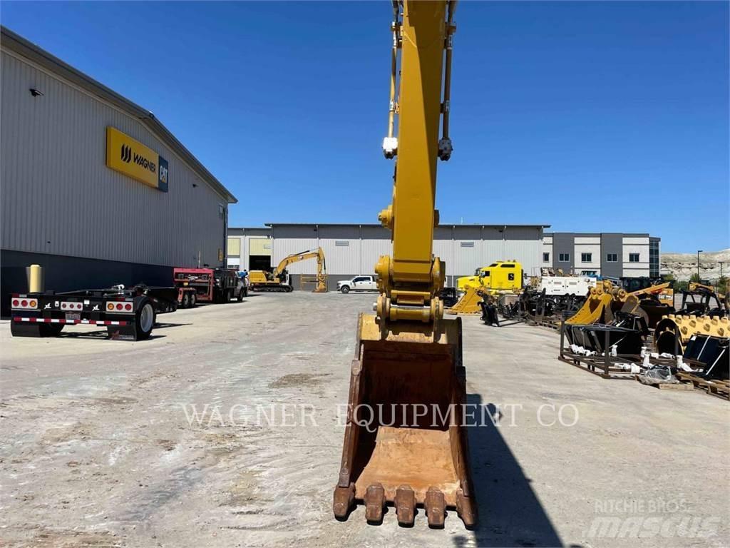 CAT 323 Bageri gusjeničari
