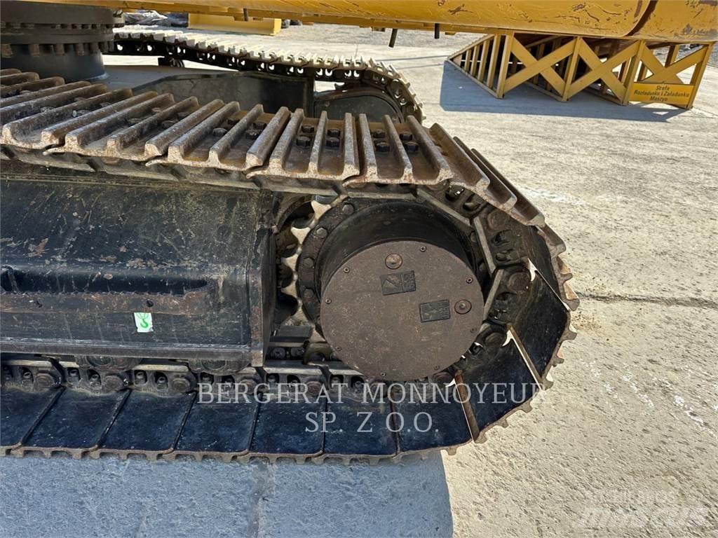 CAT 323 Bageri gusjeničari