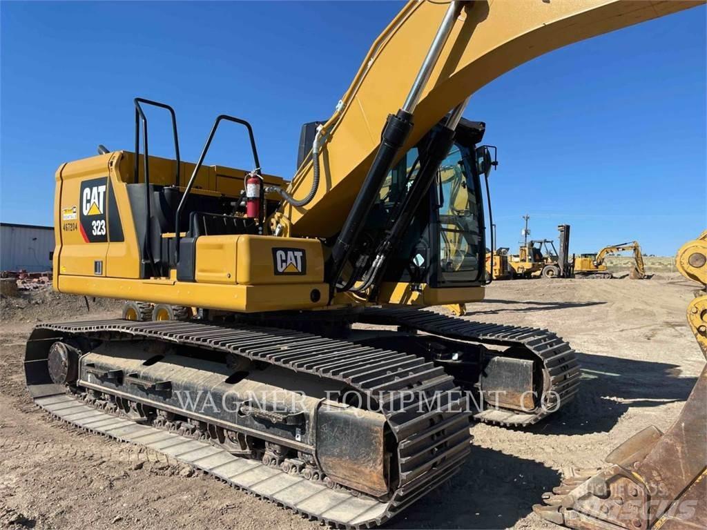 CAT 323 Bageri gusjeničari