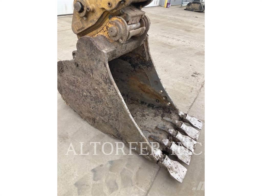 CAT 323-07 Bageri gusjeničari