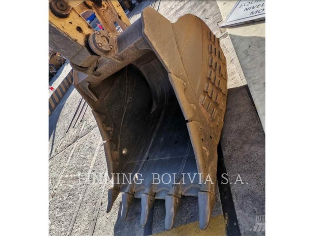 CAT 323-07 Bageri gusjeničari