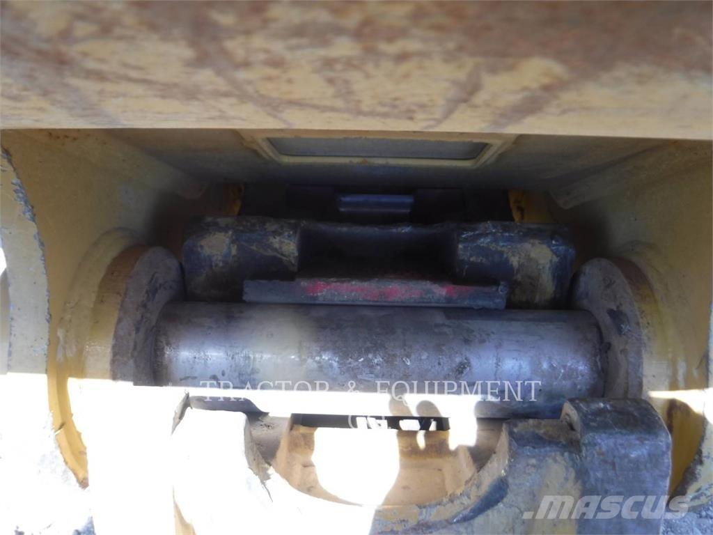 CAT 323-07 Bageri gusjeničari