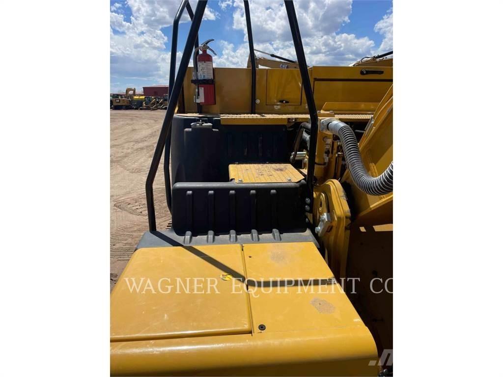 CAT 323-07 Bageri gusjeničari