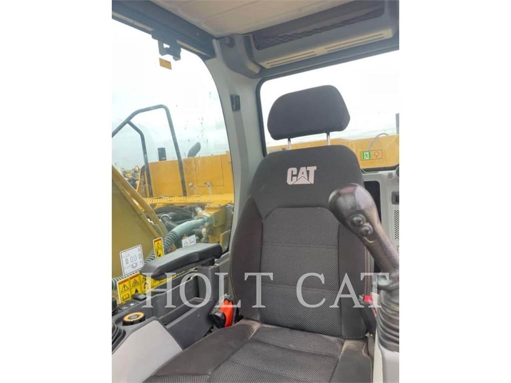CAT 323 TC3 Bageri gusjeničari