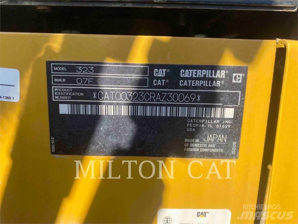CAT 32307 Bageri gusjeničari