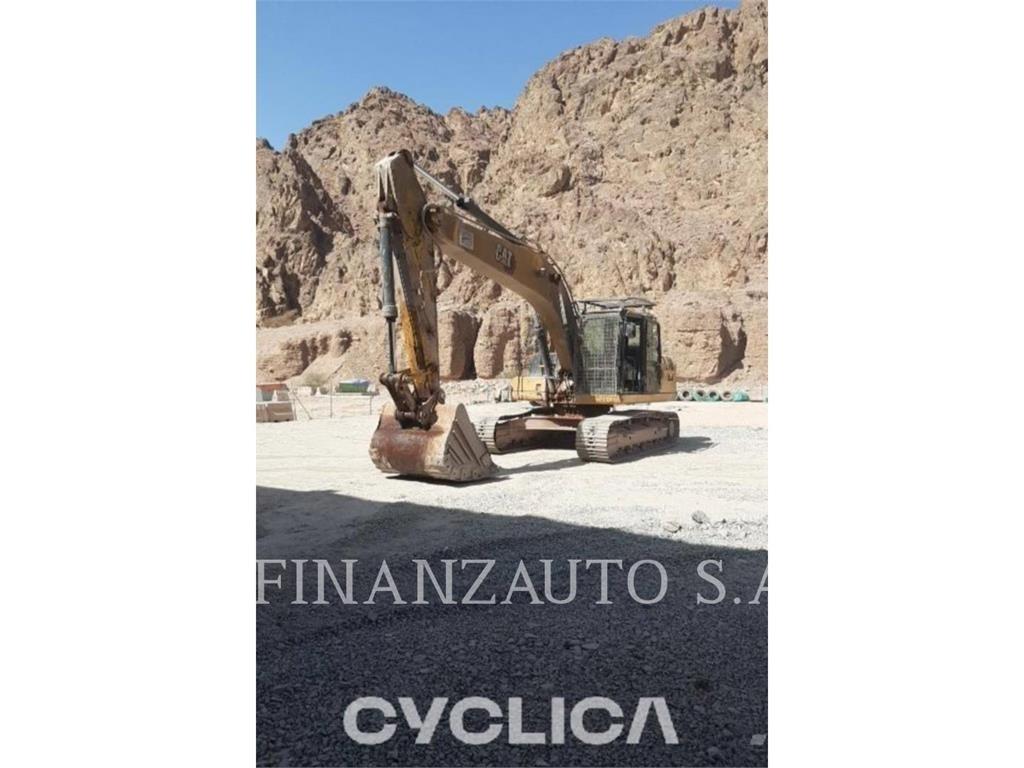 CAT 323DLN Bageri gusjeničari