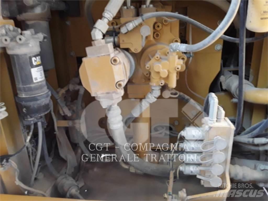 CAT 323F Bageri gusjeničari