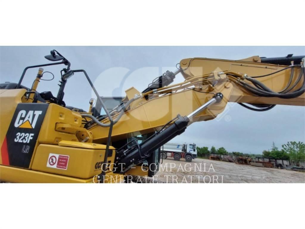 CAT 323F Bageri gusjeničari