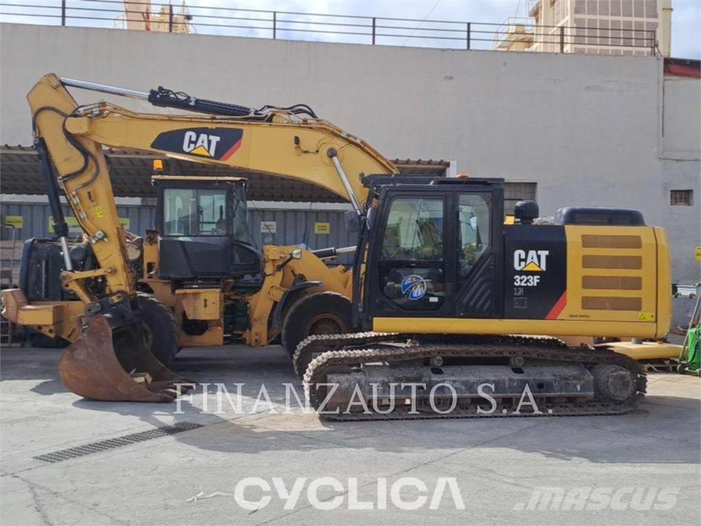 CAT 323F Bageri gusjeničari