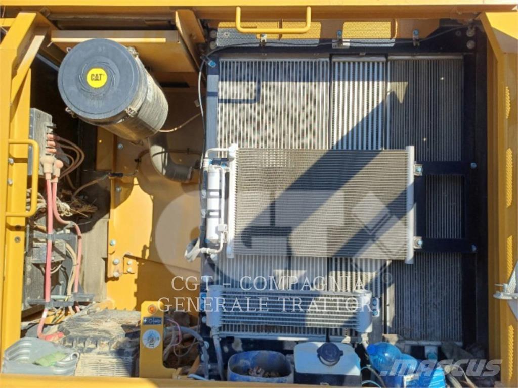 CAT 323F SA Bageri gusjeničari