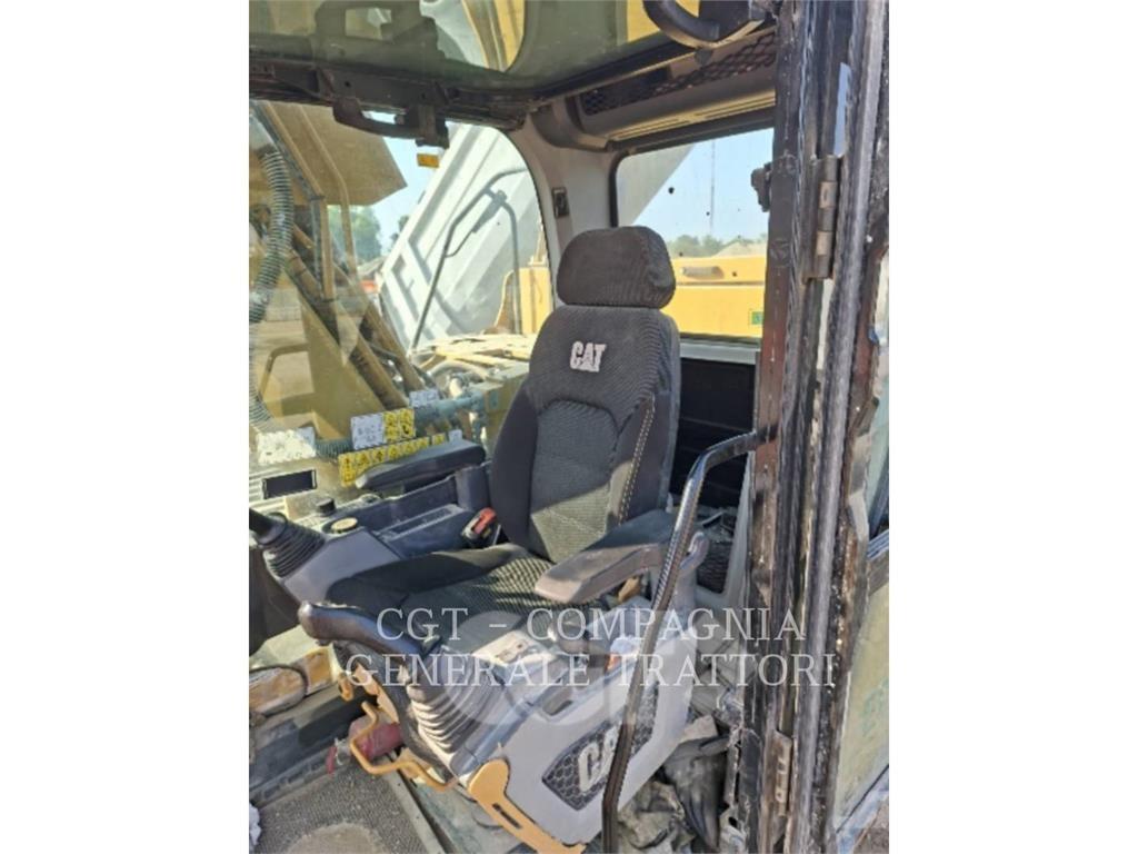 CAT 323LN Bageri gusjeničari