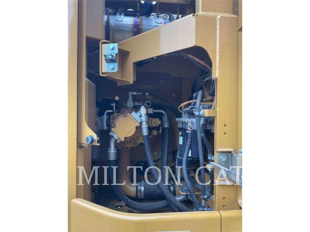 CAT 32507 Bageri gusjeničari
