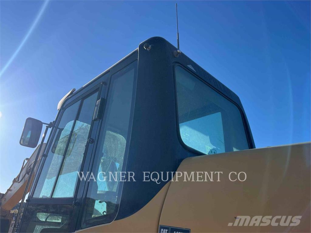 CAT 325DL Bageri gusjeničari