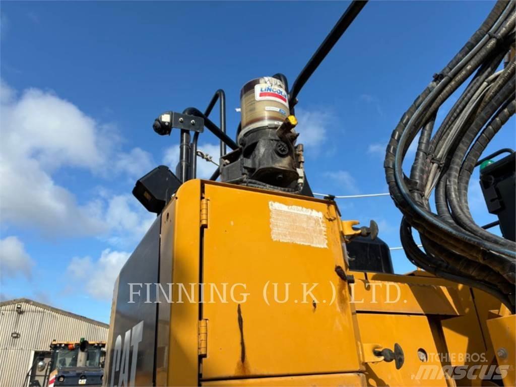CAT 325FL Bageri gusjeničari