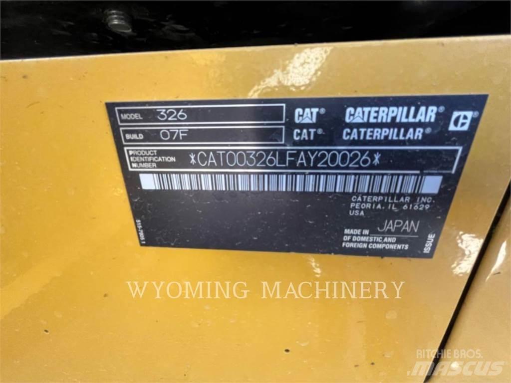 CAT 326 Bageri gusjeničari
