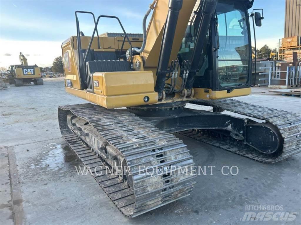 CAT 326 Bageri gusjeničari