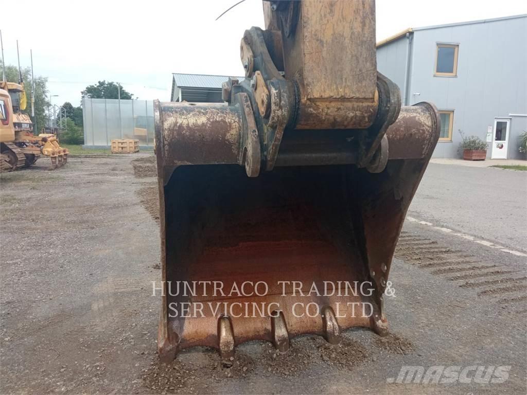 CAT 326-07 Bageri gusjeničari