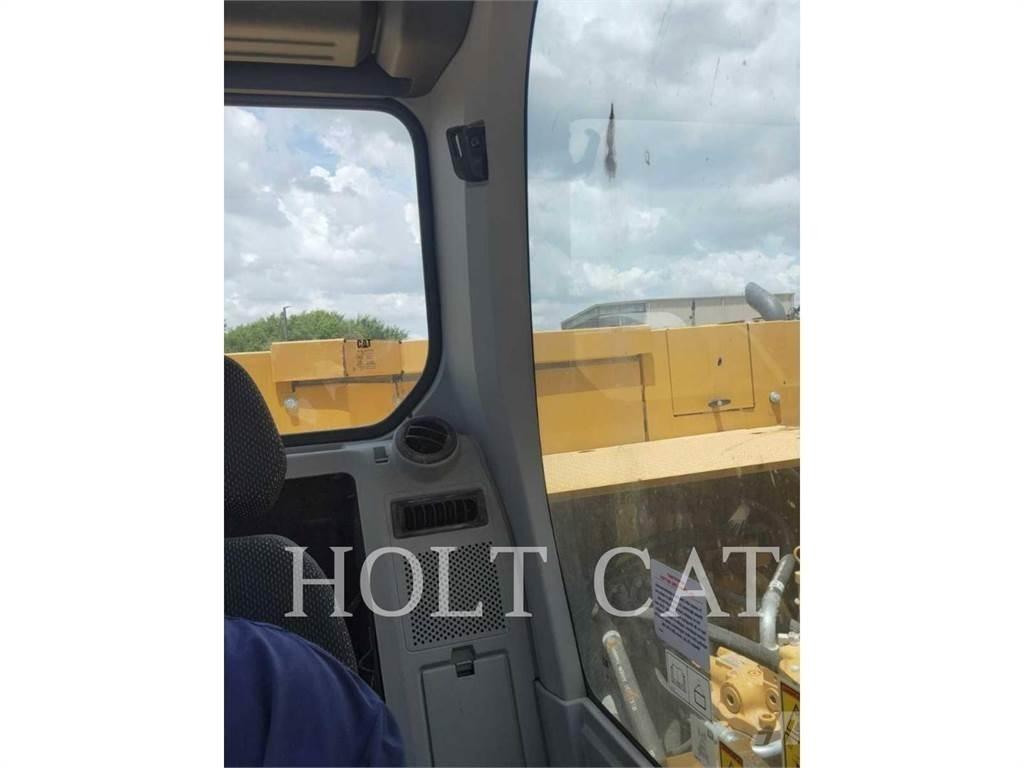 CAT 326 LRF Bageri gusjeničari