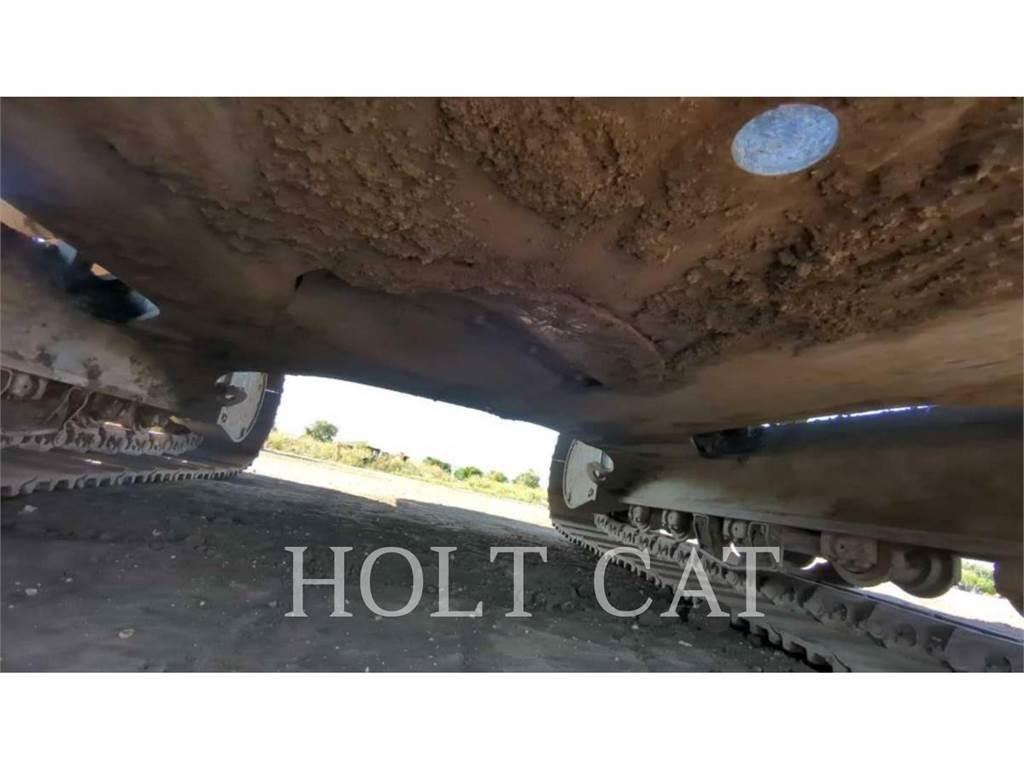 CAT 326 LRF Strugači