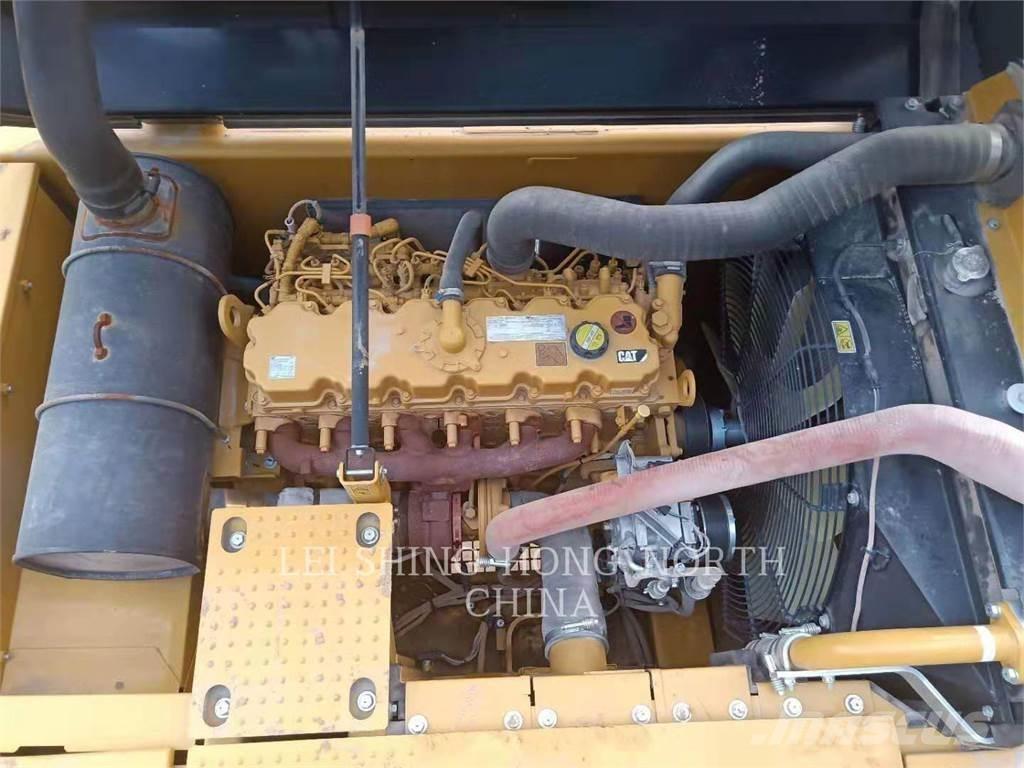 CAT 326D2L Bageri gusjeničari