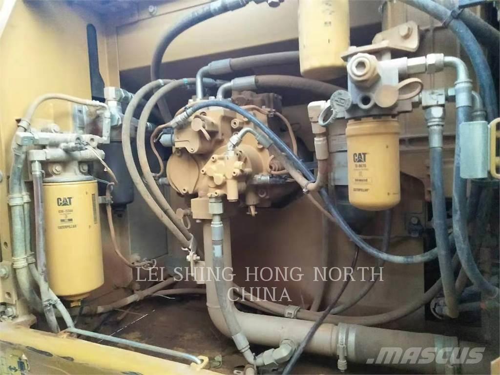 CAT 326D2L Bageri gusjeničari