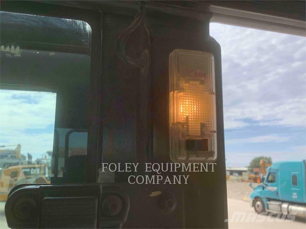 CAT 326FL9 Bageri gusjeničari