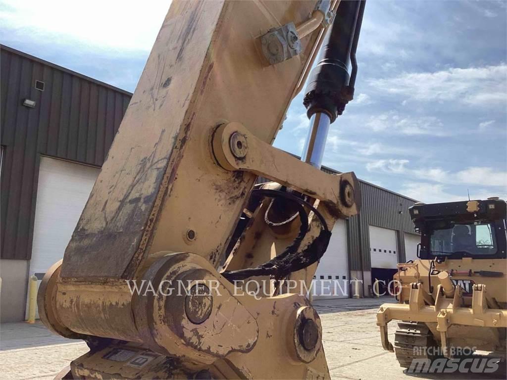 CAT 330 Bageri gusjeničari